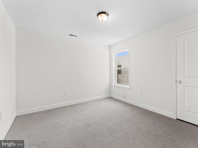 1910 N GRATZ ST, Philadelphia, PA 19121