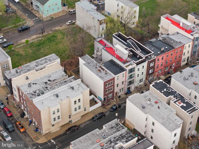 1910 N GRATZ ST, Philadelphia, PA 19121