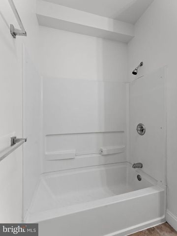 1910 N GRATZ ST, Philadelphia, PA 19121