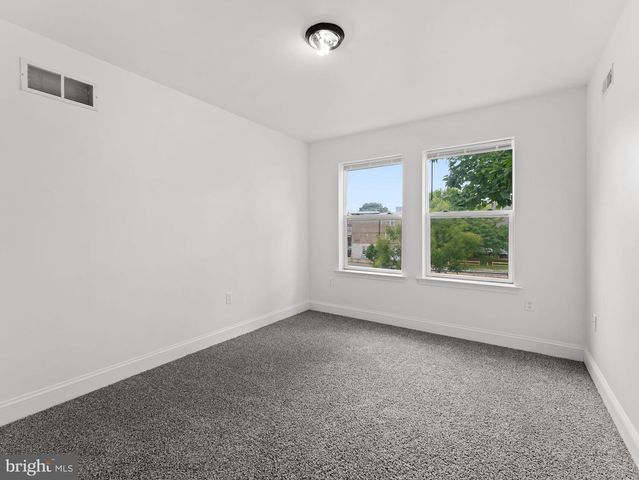 1910 N GRATZ ST, Philadelphia, PA 19121
