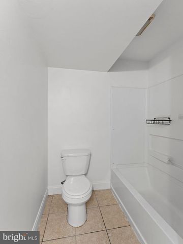1910 N GRATZ ST, Philadelphia, PA 19121