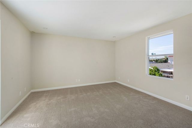 162 B Rochester, Costa Mesa, CA 92627