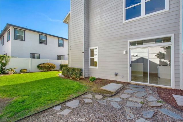 162 B Rochester, Costa Mesa, CA 92627