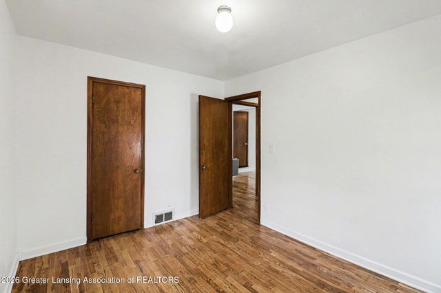 1814 Sunnyside Avenue, Lansing, MI 48910