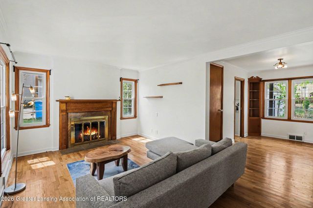 1814 Sunnyside Avenue, Lansing, MI 48910