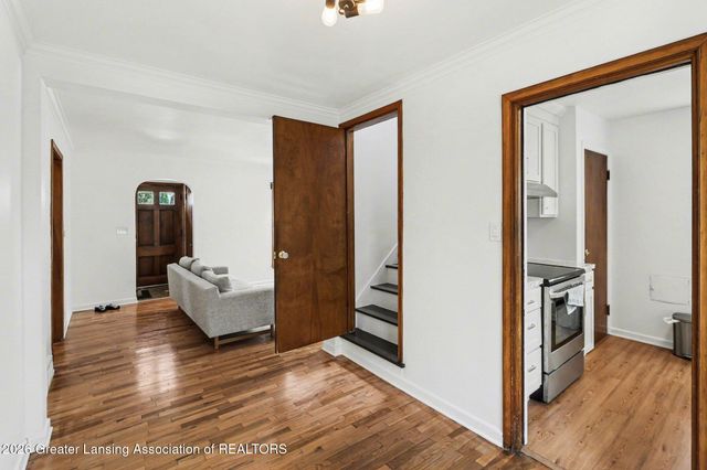1814 Sunnyside Avenue, Lansing, MI 48910