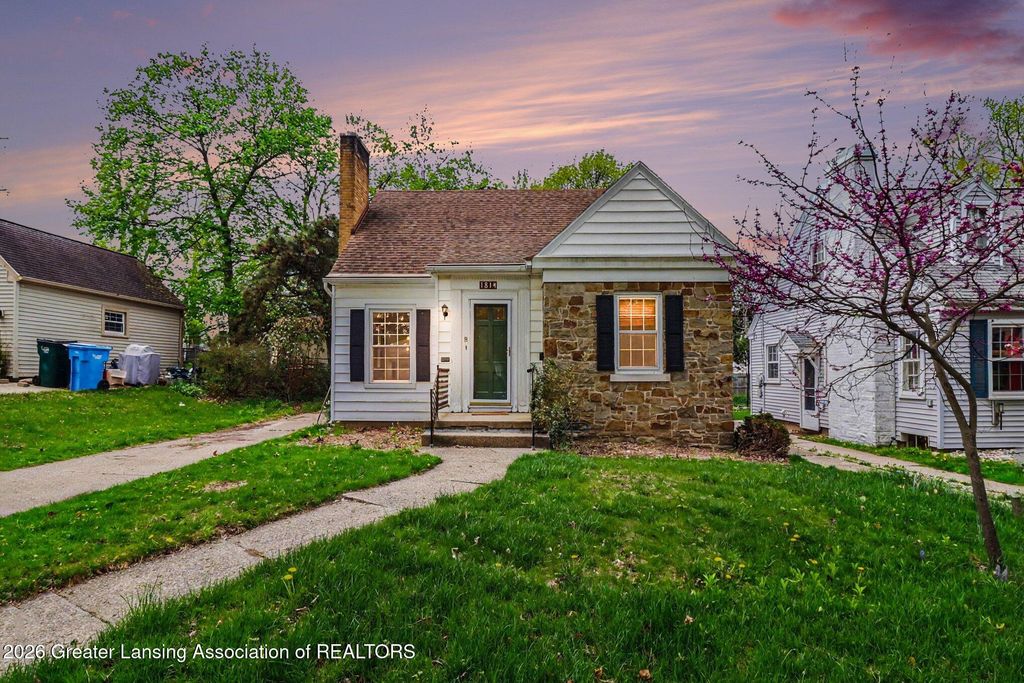 1814 Sunnyside Avenue, Lansing, MI 48910