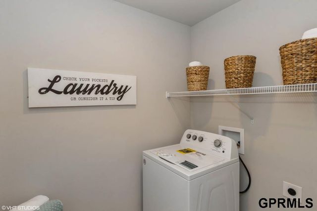 7013 N 136th Street, Omaha, NE 68142