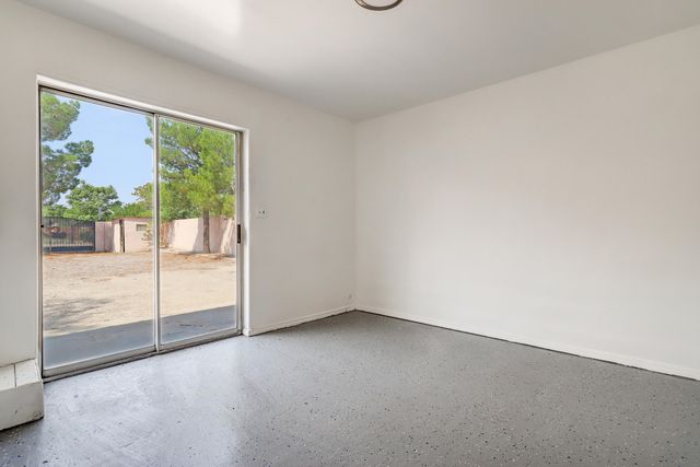 2560 Mervosh Avenue SW, Albuquerque, NM 87105
