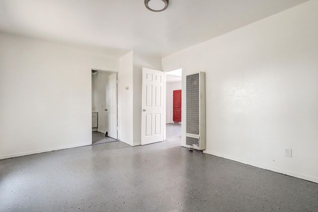 2560 Mervosh Avenue SW, Albuquerque, NM 87105