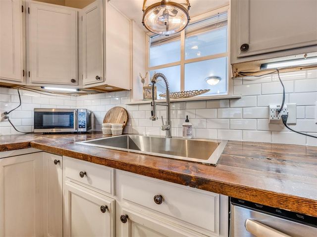 211 S Bristow Street, Moore, OK 73160