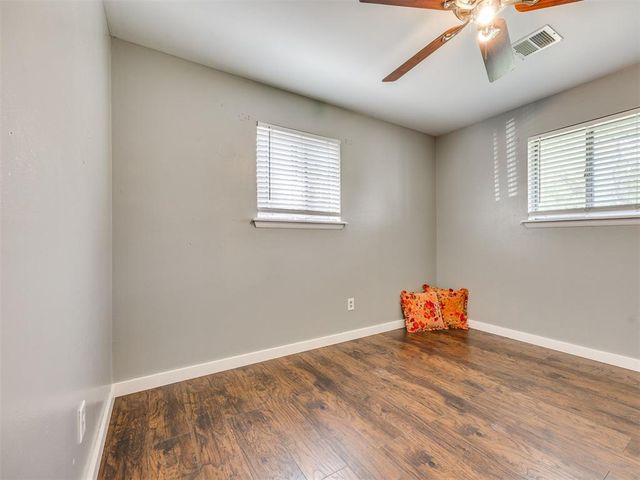 211 S Bristow Street, Moore, OK 73160