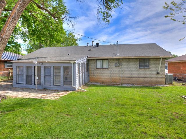 211 S Bristow Street, Moore, OK 73160