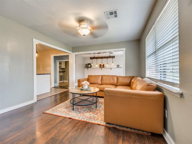 211 S Bristow Street, Moore, OK 73160