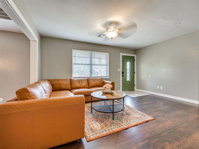 211 S Bristow Street, Moore, OK 73160