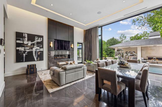 5214 Royal Lane, Dallas, TX 75229