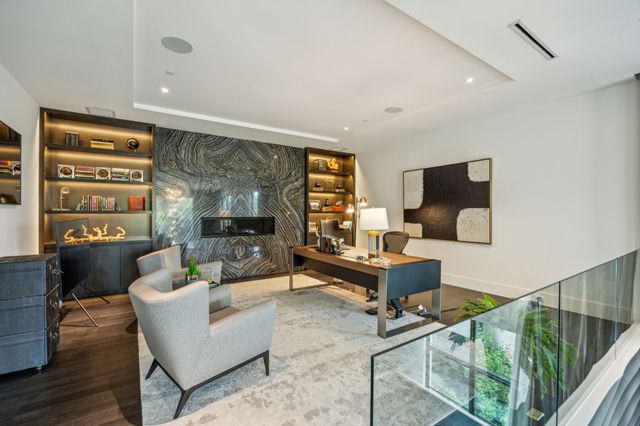 5214 Royal Lane, Dallas, TX 75229