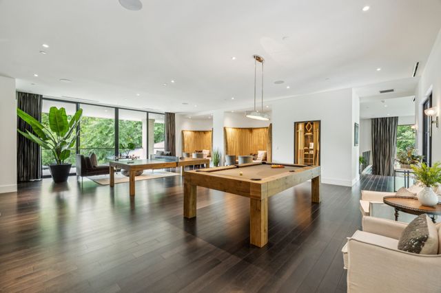 5214 Royal Lane, Dallas, TX 75229