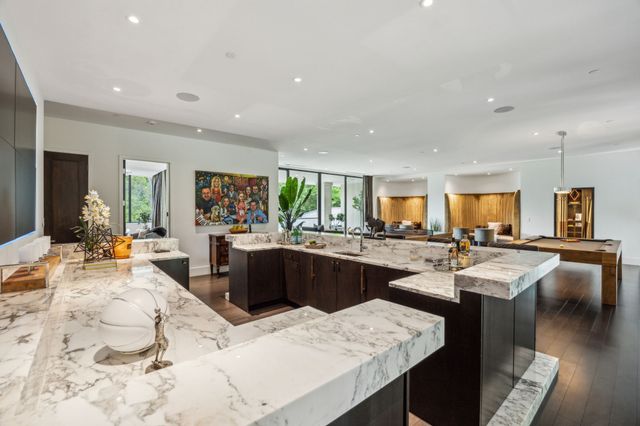 5214 Royal Lane, Dallas, TX 75229