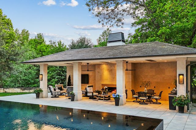 5214 Royal Lane, Dallas, TX 75229