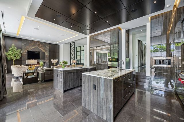 5214 Royal Lane, Dallas, TX 75229