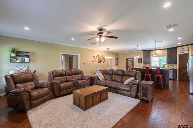 16 County Road 1193, Yantis, TX 75497