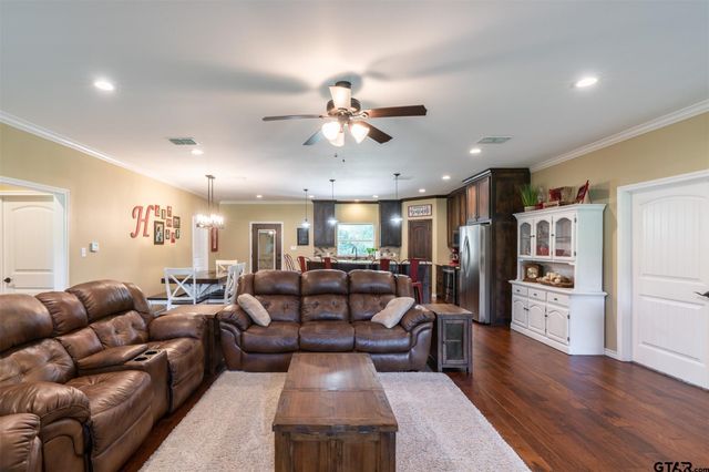 16 County Road 1193, Yantis, TX 75497