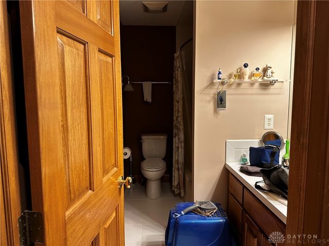 185 Barrington Village Drive, Xenia, OH 45385