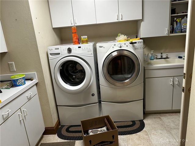 185 Barrington Village Drive, Xenia, OH 45385