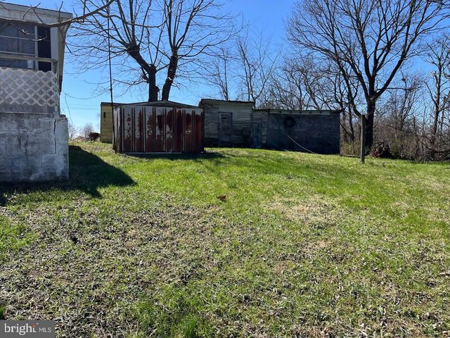 34 WINDY HILL LN, Berryville, VA 22611