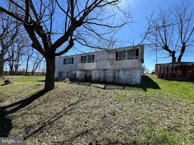 34 WINDY HILL LN, Berryville, VA 22611