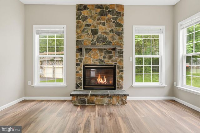 38 LA QUINTA CT, Charles Town, WV 25414