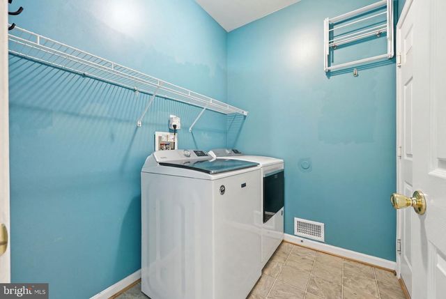 38 LA QUINTA CT, Charles Town, WV 25414