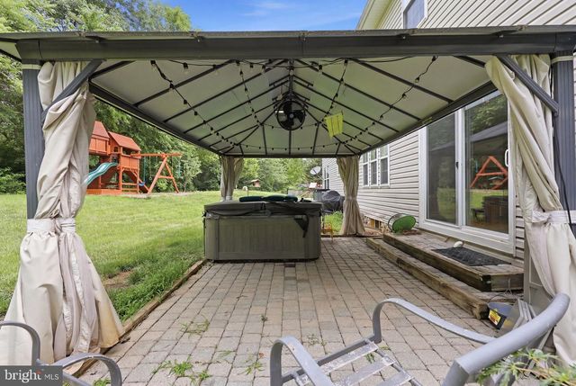 38 LA QUINTA CT, Charles Town, WV 25414