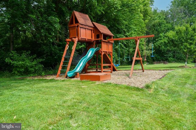38 LA QUINTA CT, Charles Town, WV 25414