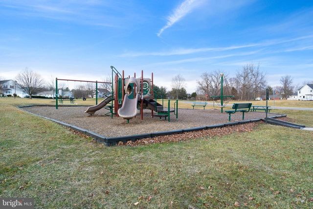 38 LA QUINTA CT, Charles Town, WV 25414