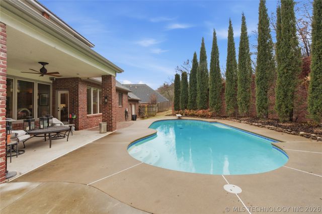 12316 S 16th Street, Jenks, OK 74037