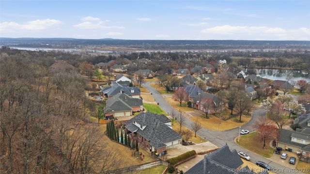 12316 S 16th Street, Jenks, OK 74037