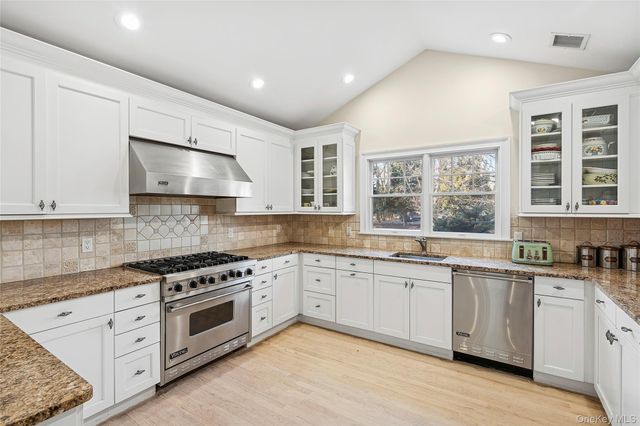 122 Beach Road, Westhampton Beach, NY 11978