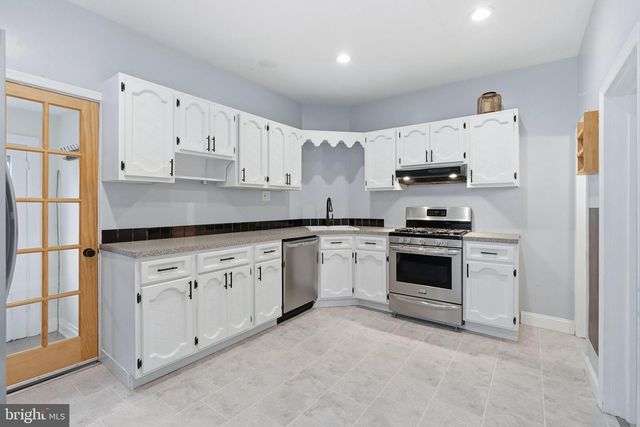 313 E BROADWAY AVE, Clifton Heights, PA 19018