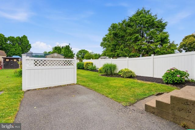 313 E BROADWAY AVE, Clifton Heights, PA 19018