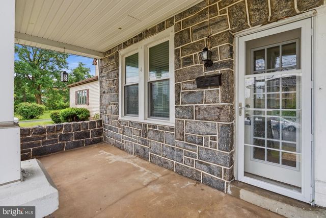 313 E BROADWAY AVE, Clifton Heights, PA 19018