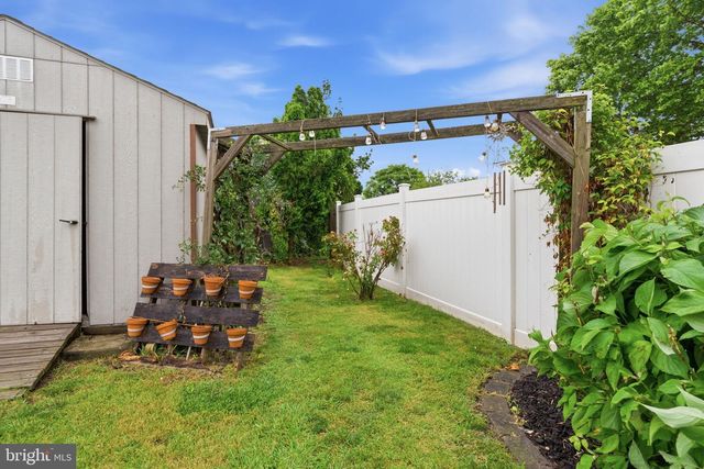 313 E BROADWAY AVE, Clifton Heights, PA 19018