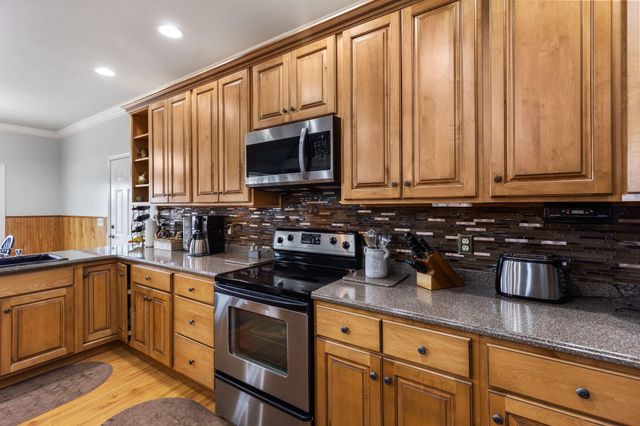 759 Pinhook Road, Calhoun, TN 37309