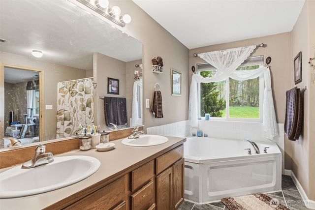 260 Trinity Drive, Castle Rock, WA 98611