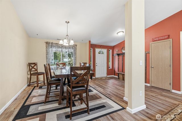 260 Trinity Drive, Castle Rock, WA 98611