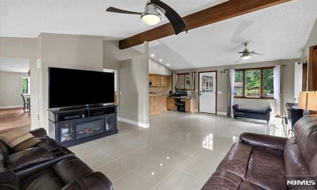 442 Wildwood Road, Northvale, NJ 07647