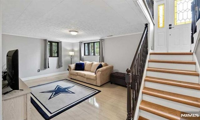 442 Wildwood Road, Northvale, NJ 07647