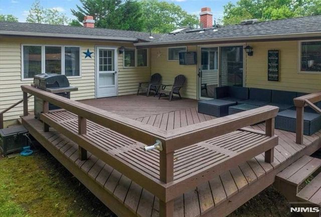 442 Wildwood Road, Northvale, NJ 07647