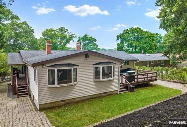 442 Wildwood Road, Northvale, NJ 07647